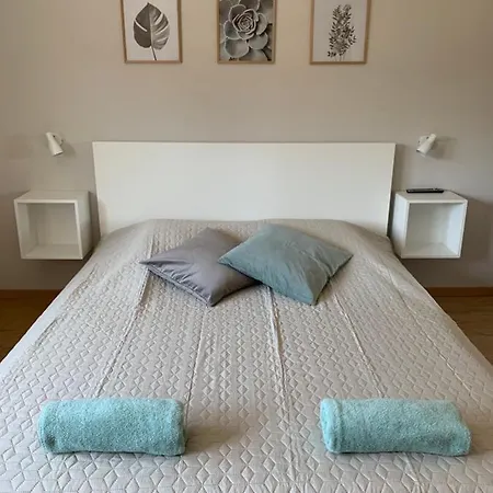 Holiday home Otthon A Balatonon Vendeghaz