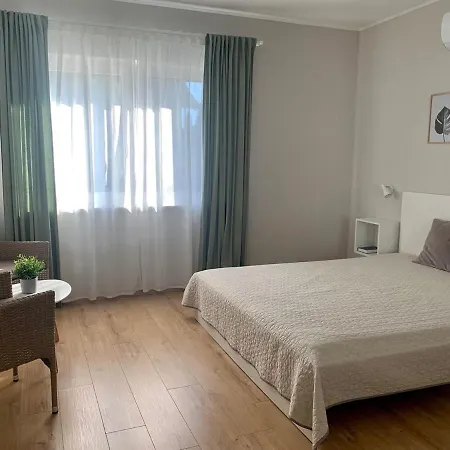 Otthon A Balatonon Vendeghaz Σπίτι διακοπών