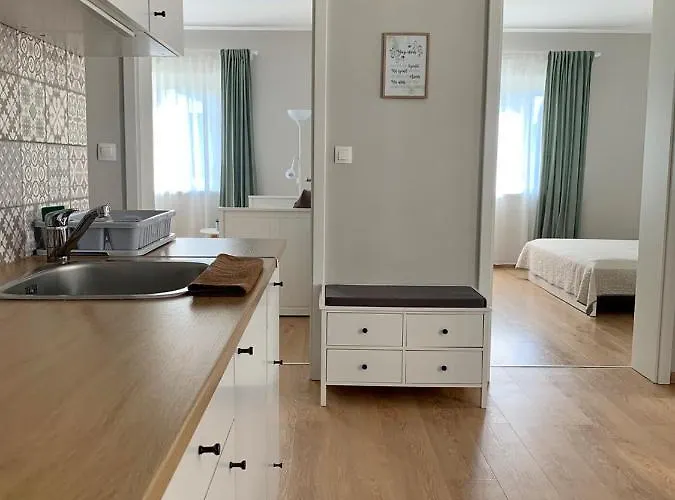 Otthon A Balatonon Vendeghaz 度假居